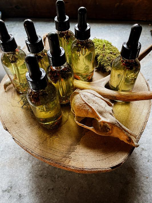 Lilith Ritual Conjure Oil – Shadow Work, Protection & Empowerment (59 mL)