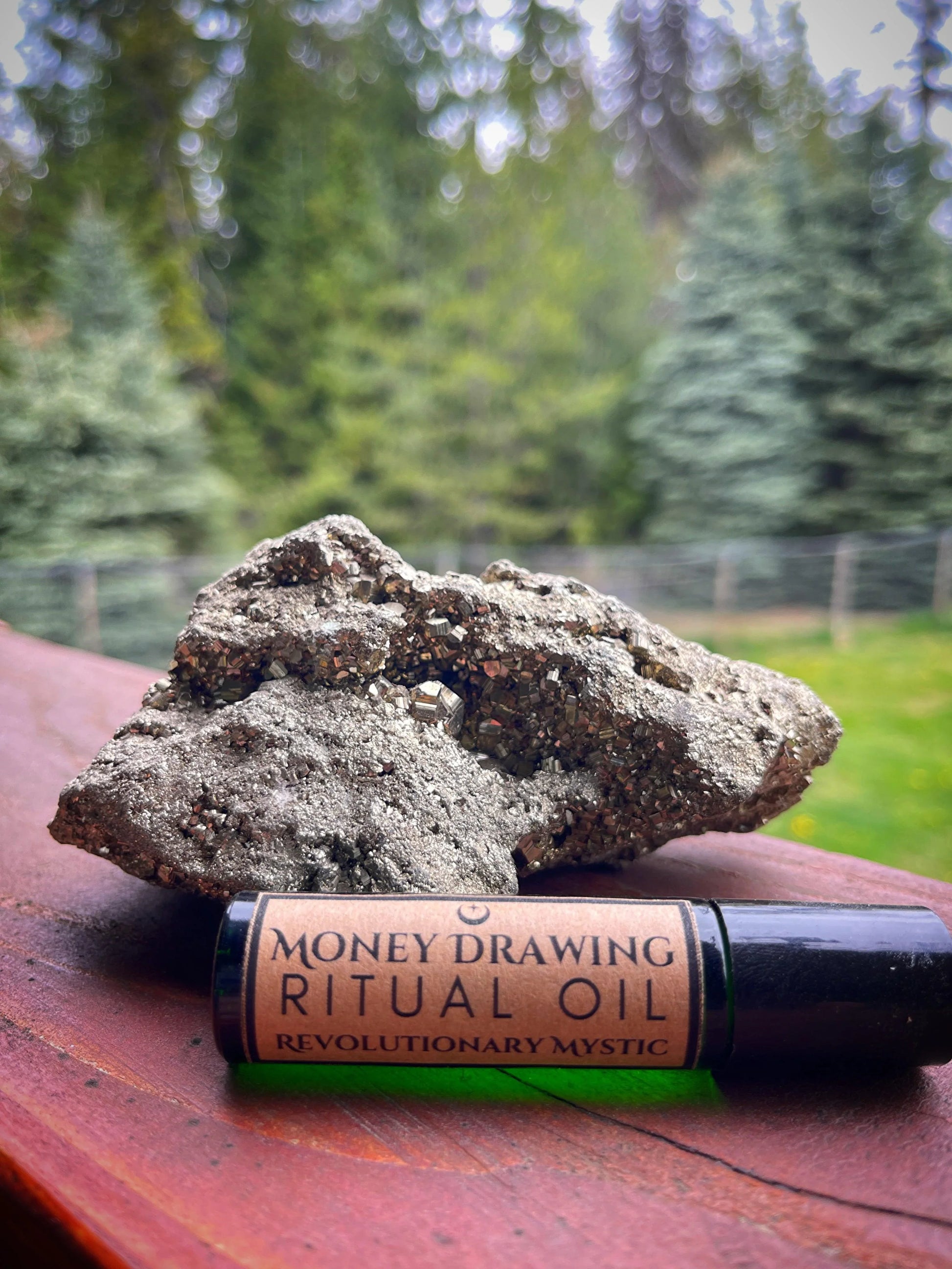 Money Drawing Oil Roller - Revolutionary Mystic